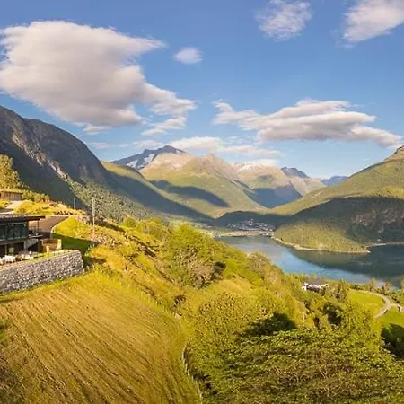 Villa Villaopheim Stryn