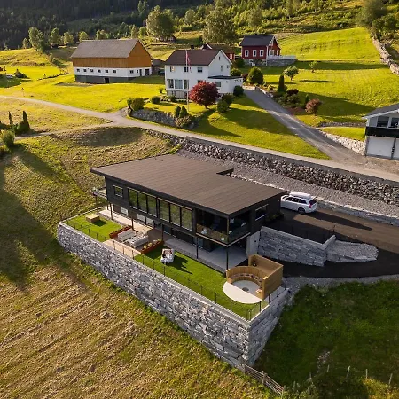 Villaopheim Villa *