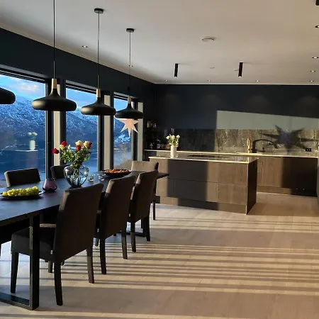 Villa Villaopheim Stryn