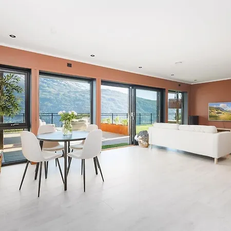Villaopheim Villa *